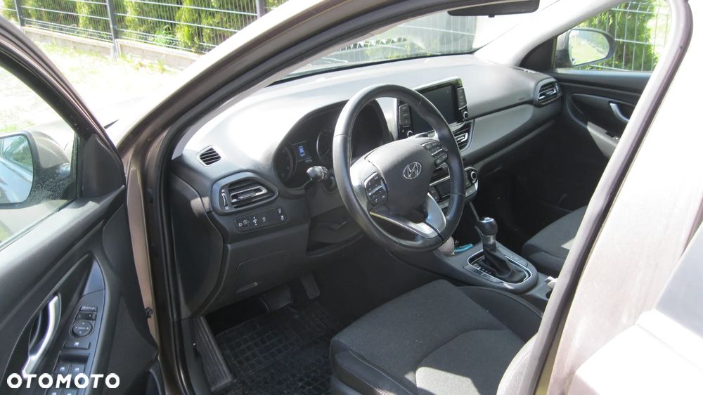 Hyundai i30 1.5 T-GDI 48V Executive DCT - 8