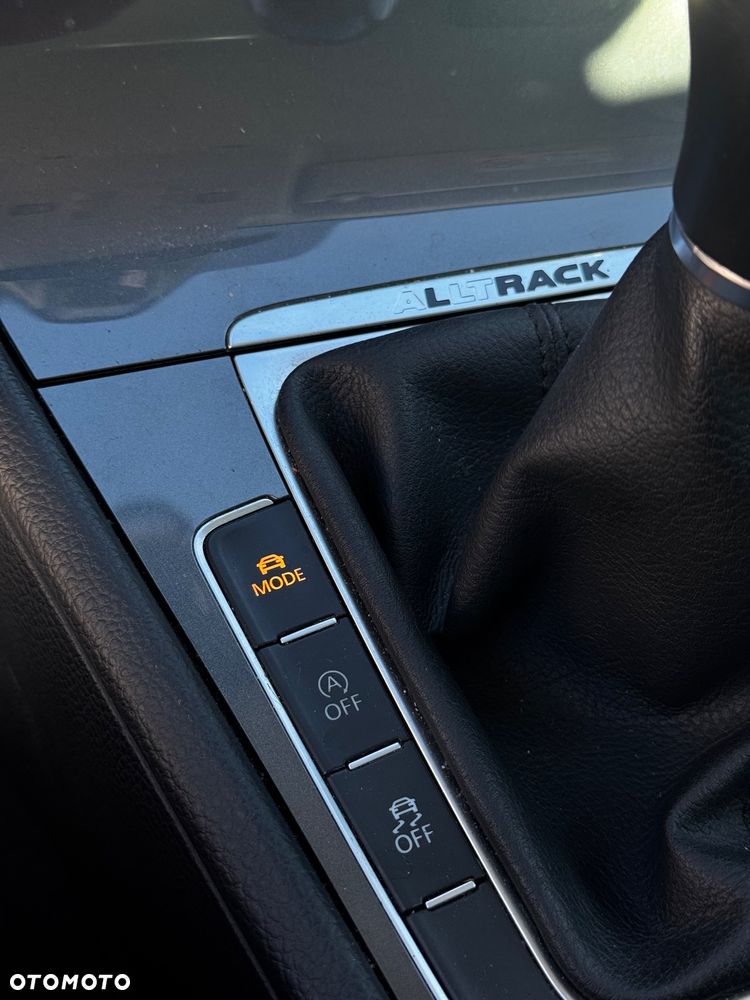 Volkswagen Golf Alltrack 2.0 TDI 4Motion BlueMotion Technol - 19