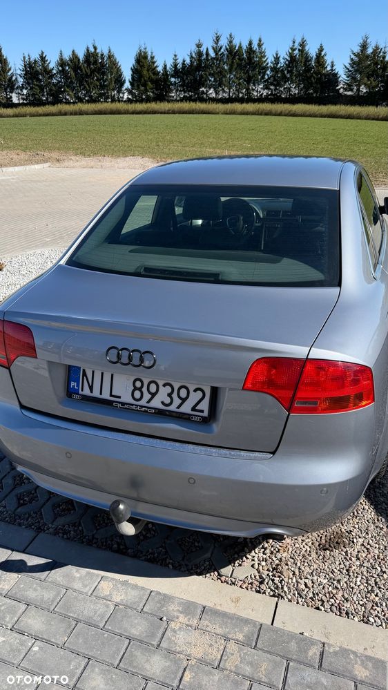 Audi A4 Limousine - 4