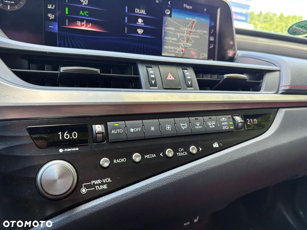 Lexus ES 300h F Sport Edition - 19