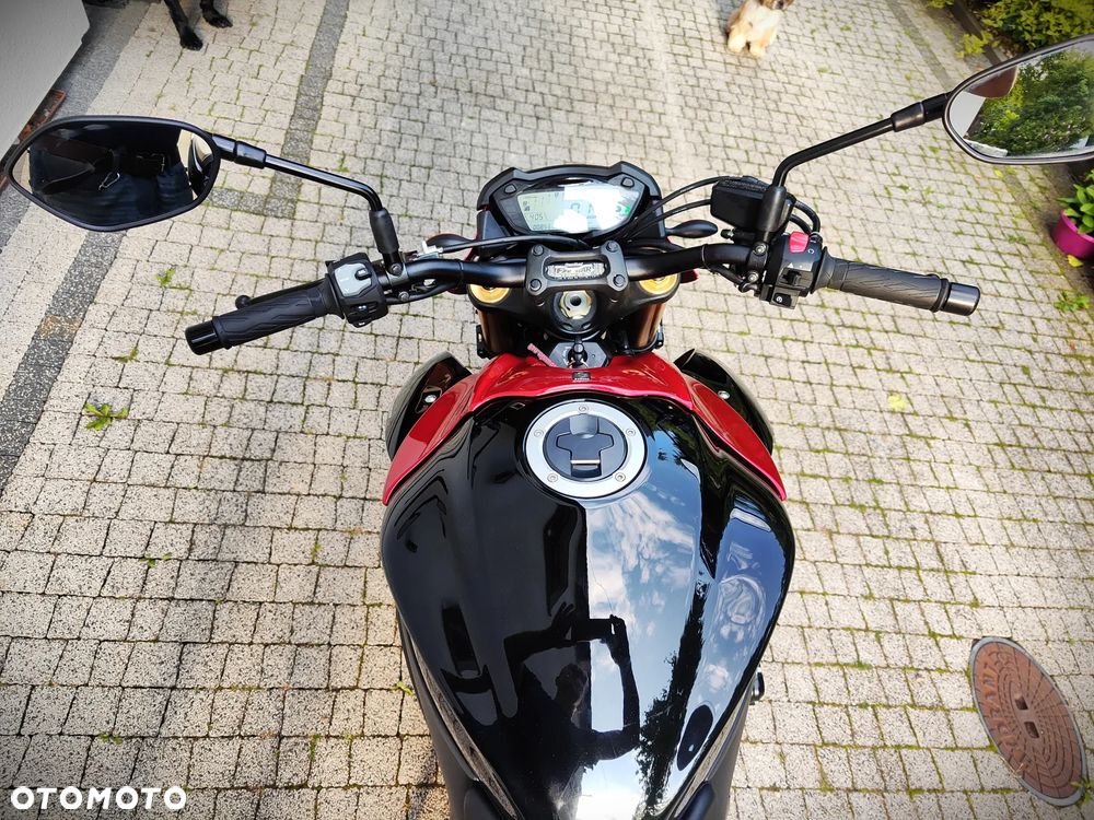 Suzuki GSX - 10