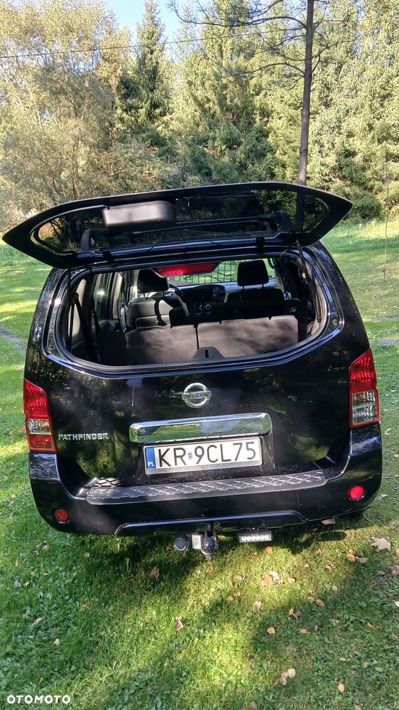 Nissan Pathfinder 2.5 D LE - 5