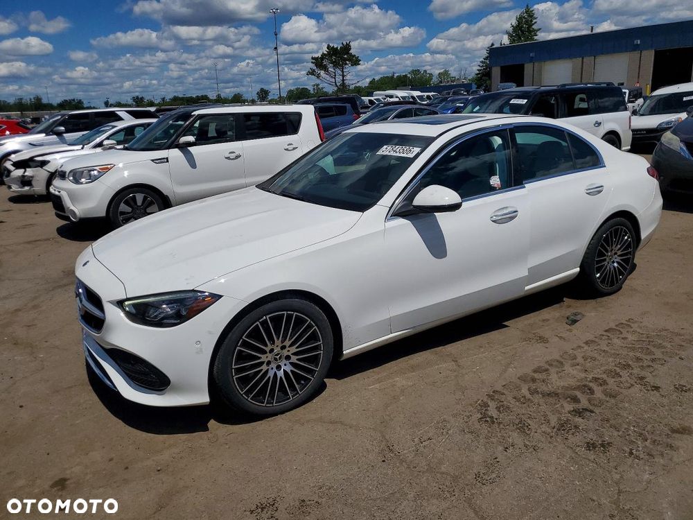 Mercedes-Benz Klasa C 300 4Matic 9G-TRONIC - 2