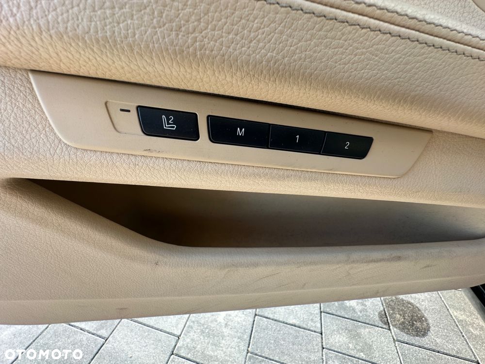 BMW Seria 7 730d xDrive - 37