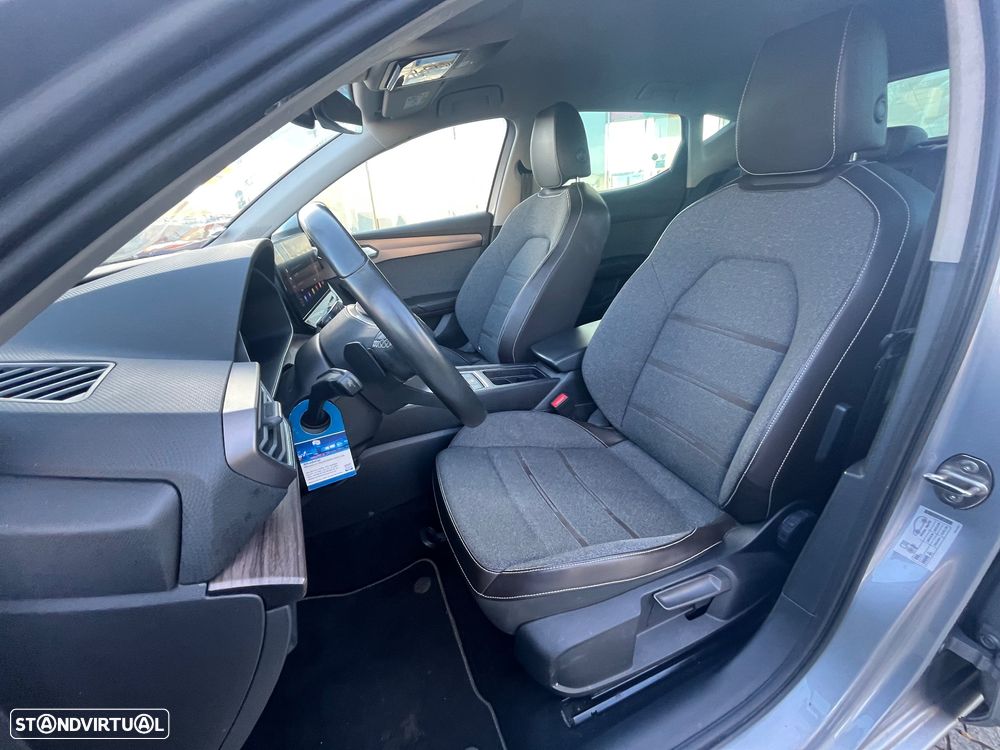 SEAT Leon 1.4 e-Hybrid Xcellence DSG - 24