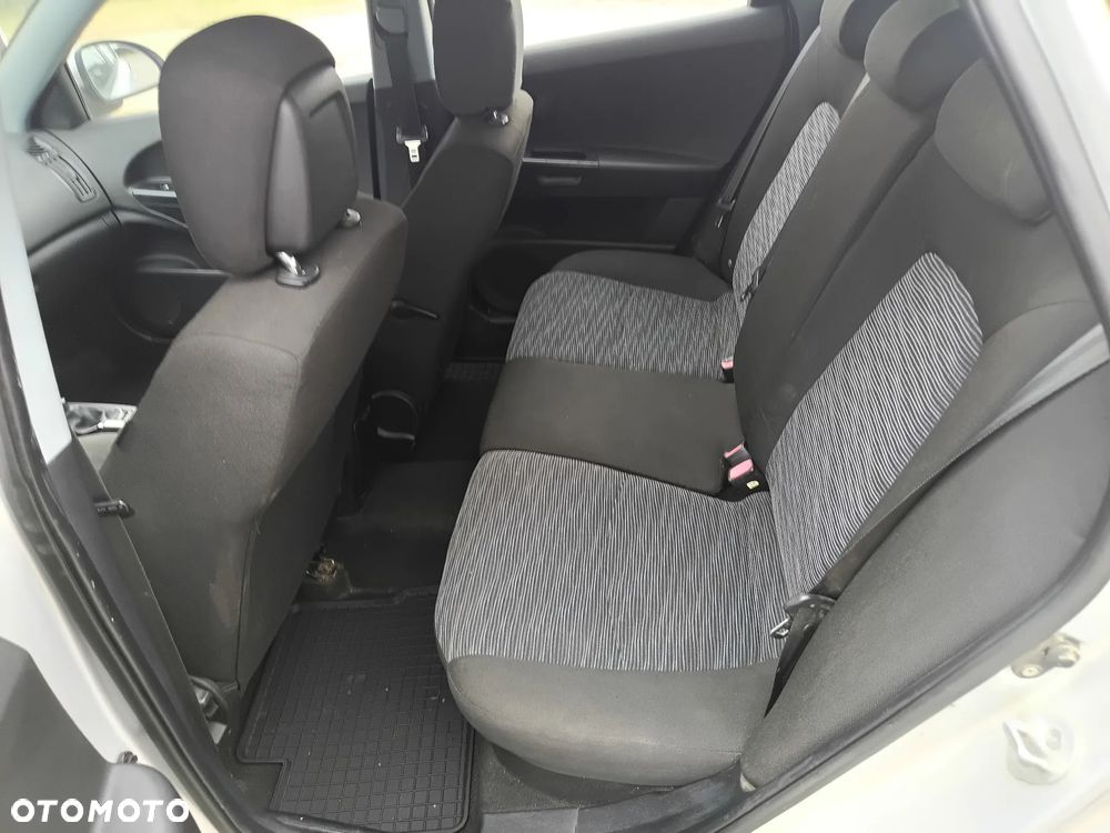 Kia Ceed 2.0 crdi Comfort + - 28