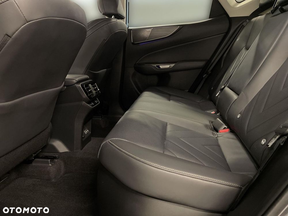 Lexus NX 350h Omotenashi AWD - 15