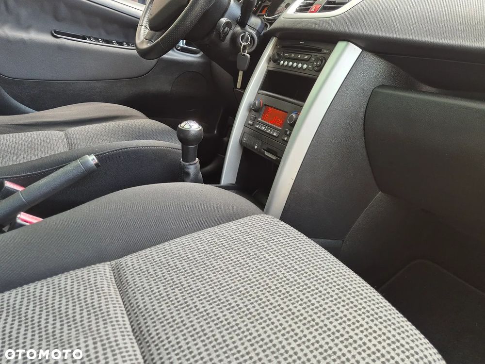 Peugeot 207 - 27