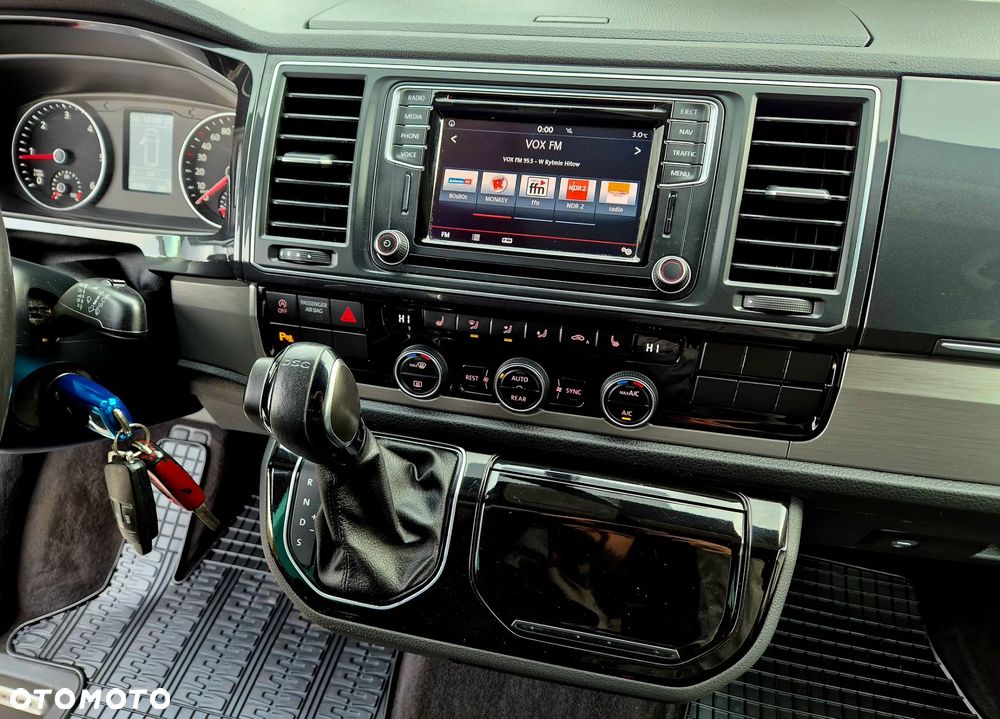 Volkswagen Multivan 2.0 TDI L1 Comfortline DSG - 22