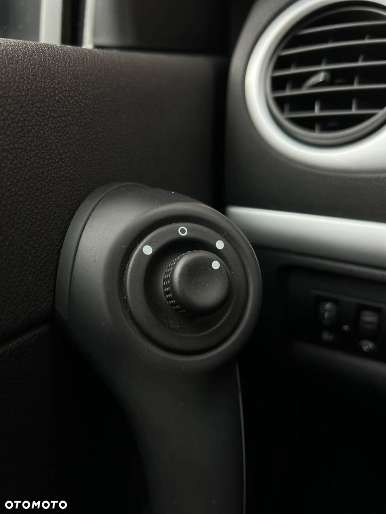 Renault Clio - 26