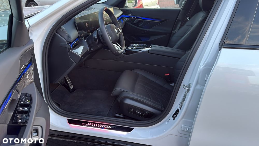 BMW Seria 5 520i - 20