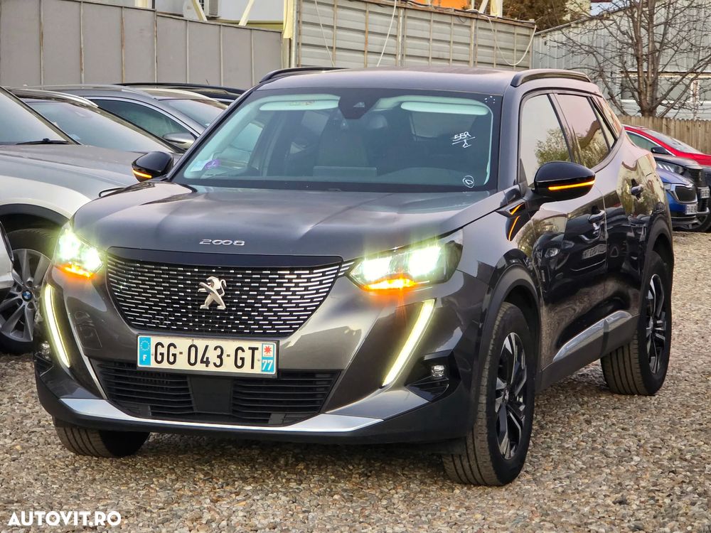 Peugeot 2008 PureTech 130 EAT8 GT Pack - 1