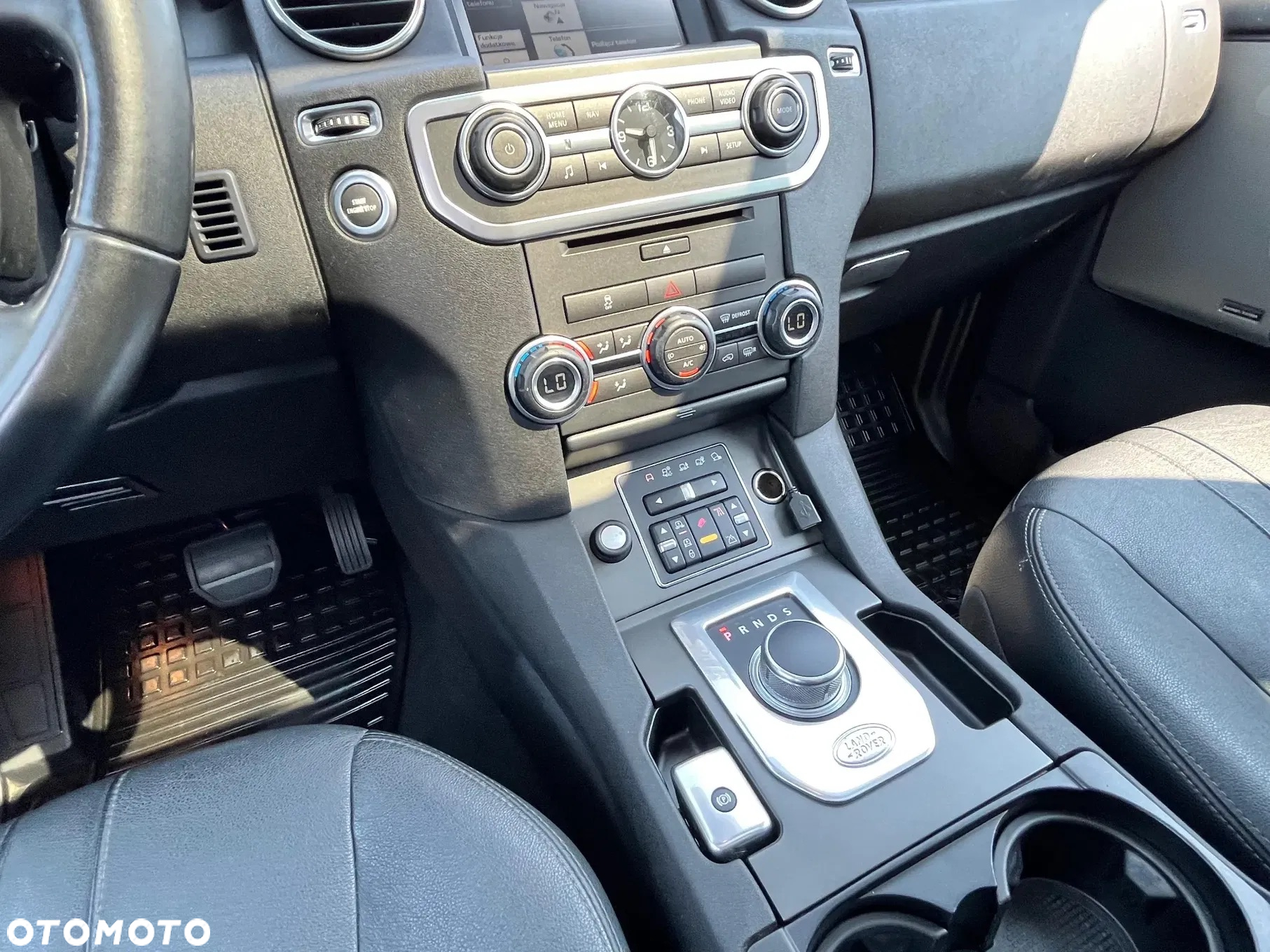Land Rover Discovery SD V6 HSE Luxury Edition - 16
