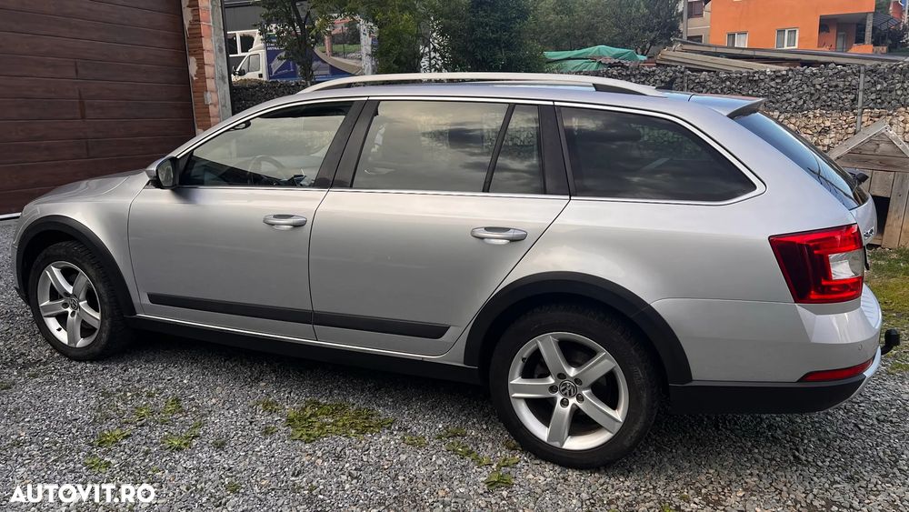 Skoda Octavia 2.0 TDI 4x4 DSG Scout - 8