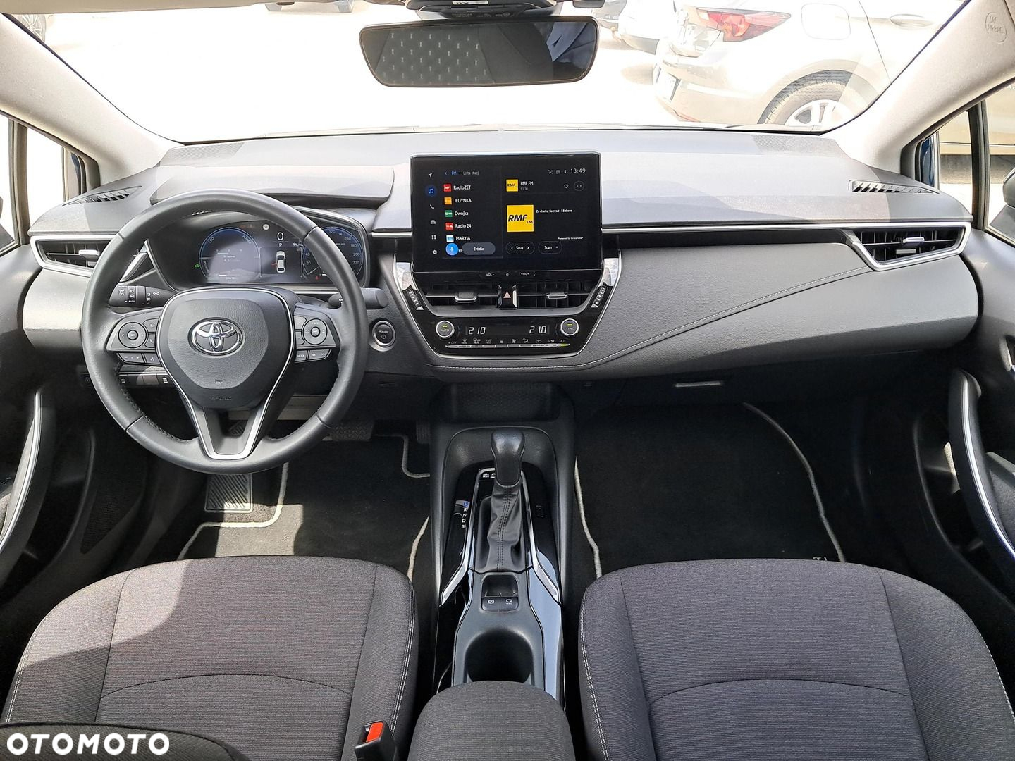 Toyota Corolla - 13