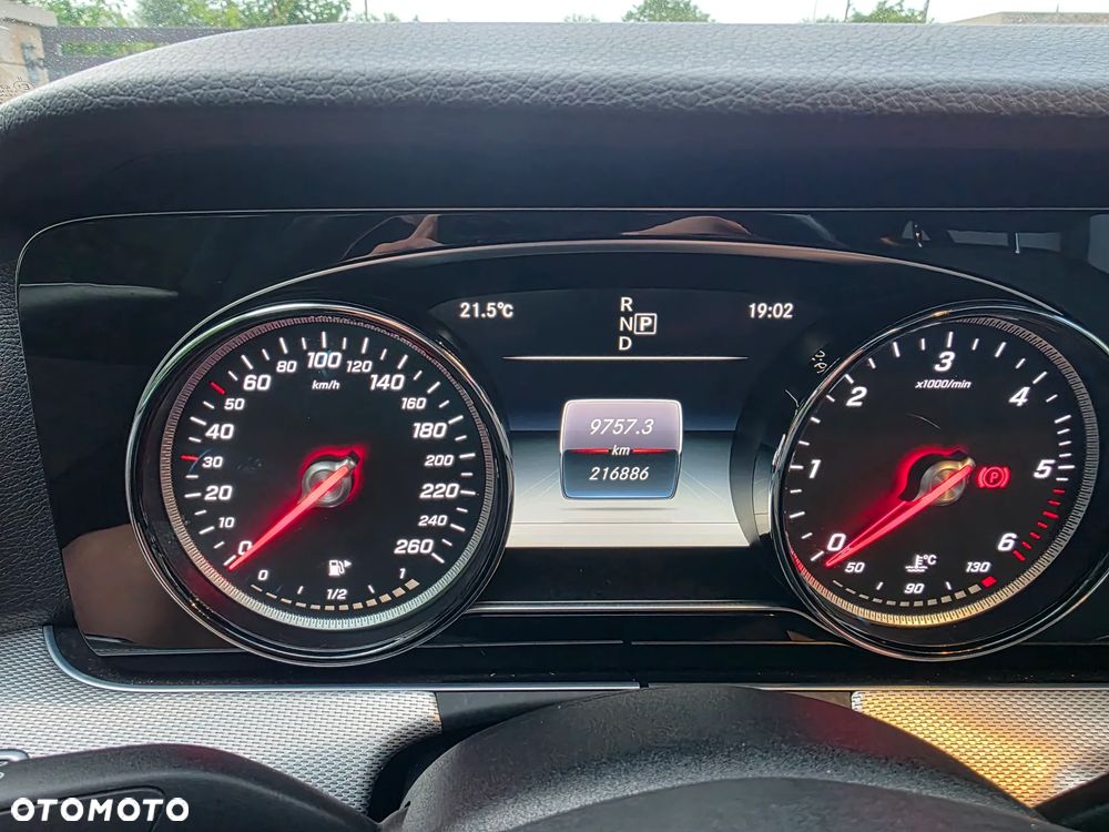 Mercedes-Benz Klasa E 220 d 9G-TRONIC Avantgarde - 37