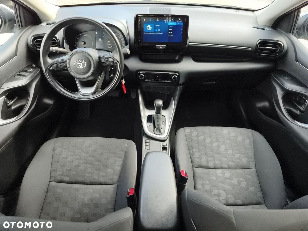 Toyota Yaris - 12