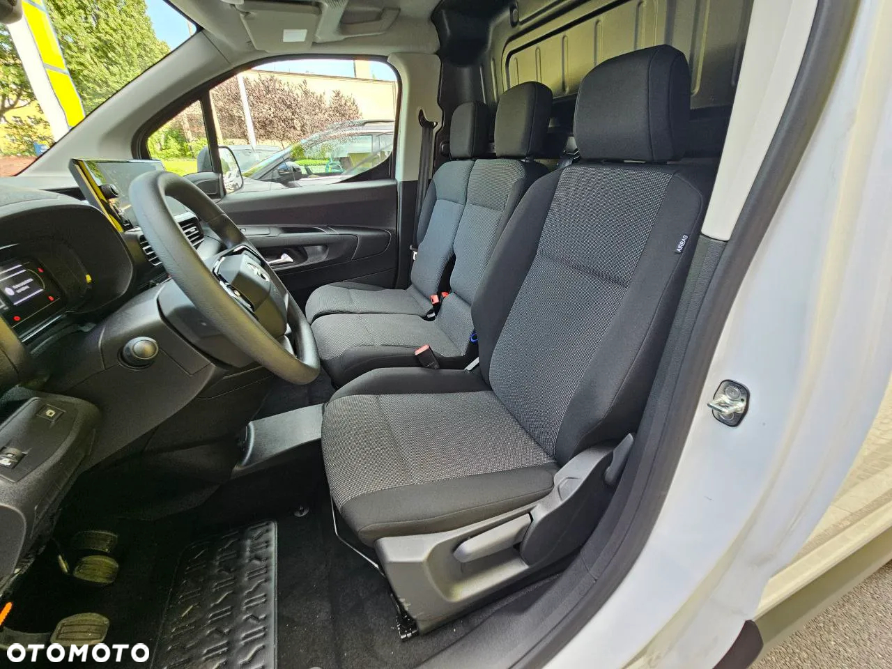 Opel Combo Cargo XL 1.2 110KM MT6 - 15