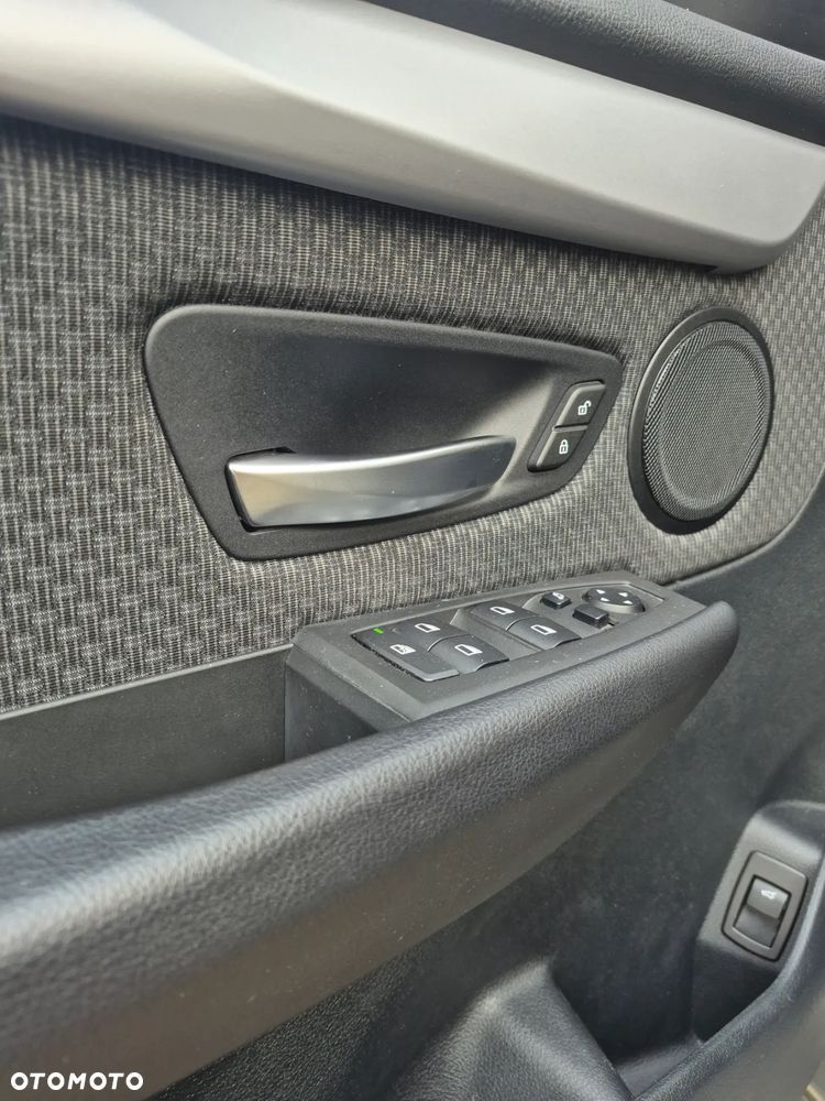 BMW Seria 2 218i Advantage - 7