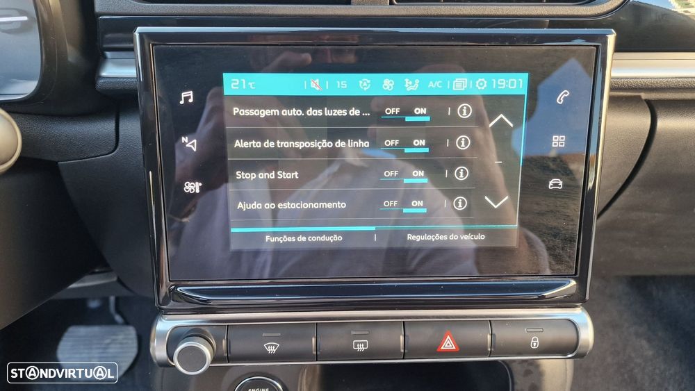 Citroën C3 1.2 PureTech Shine EAT6 - 27