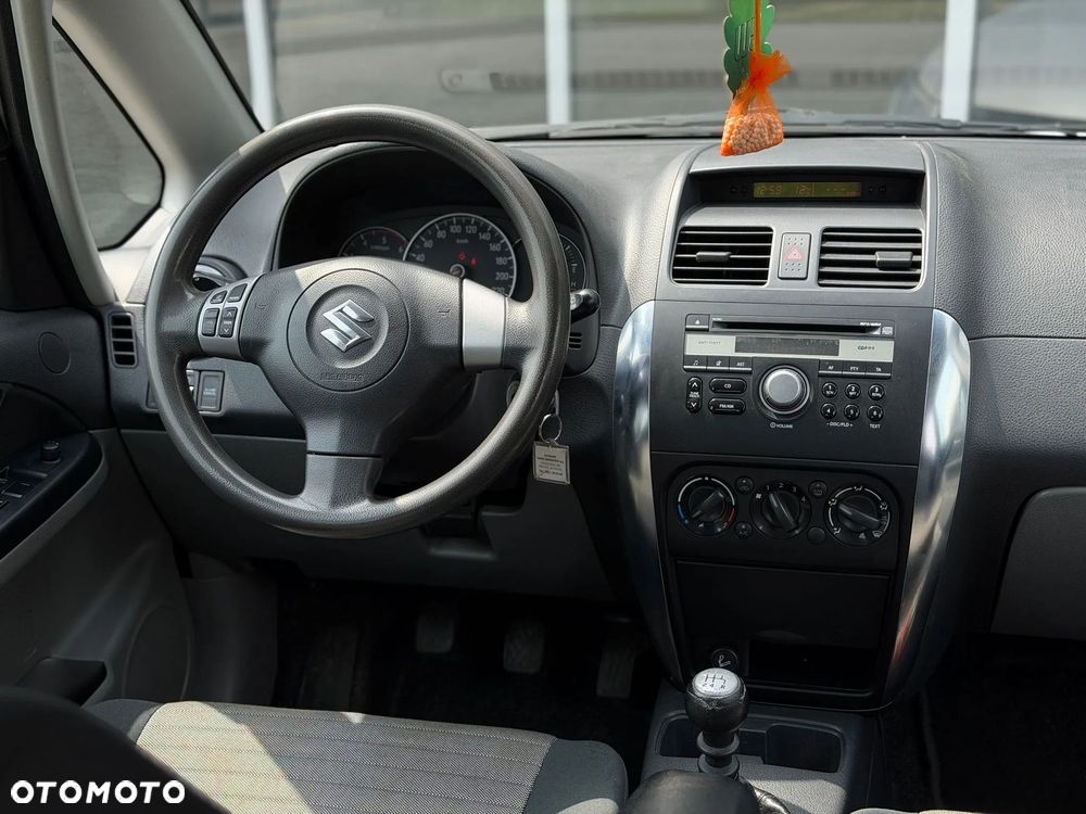 Suzuki SX4 - 35