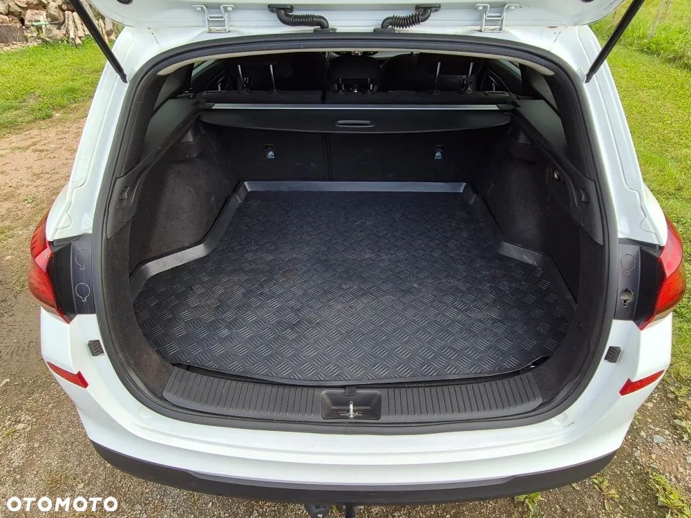 Hyundai i30 1.5 T-GDI 48V Modern - 11