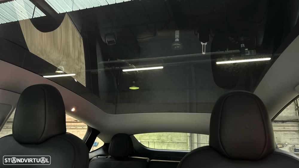 Tesla Model Y Performance Dual Motor AWD - 8