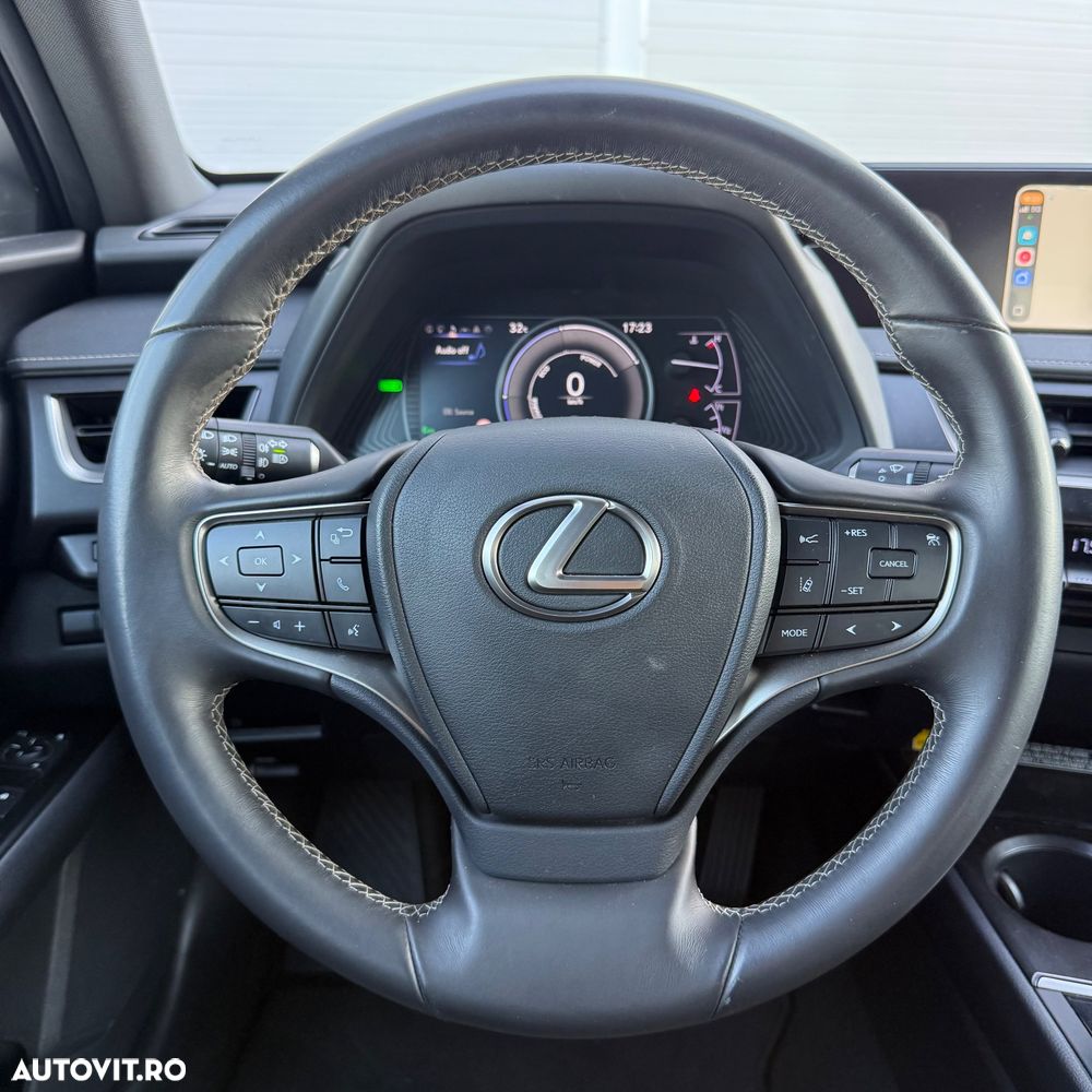 Lexus UX 250h FWD Business - 9
