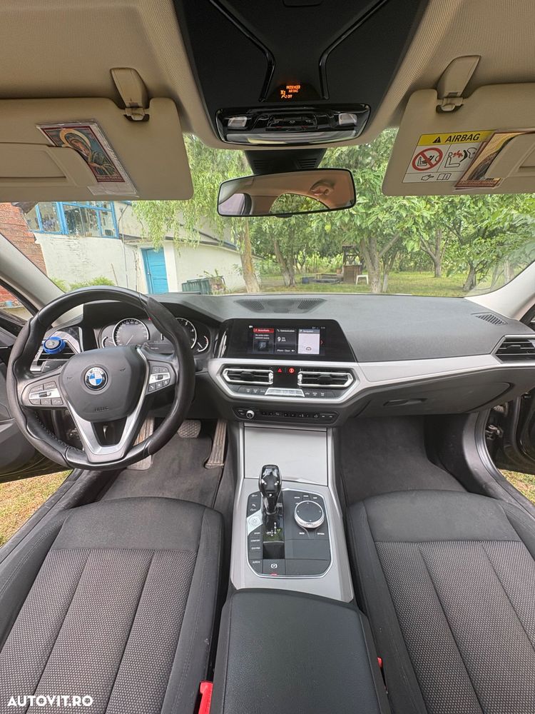 BMW Seria 3 318d Aut. - 7