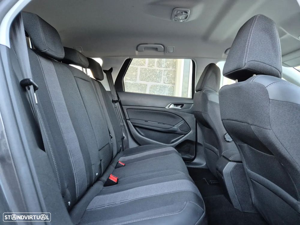 Peugeot 308 SW - 9