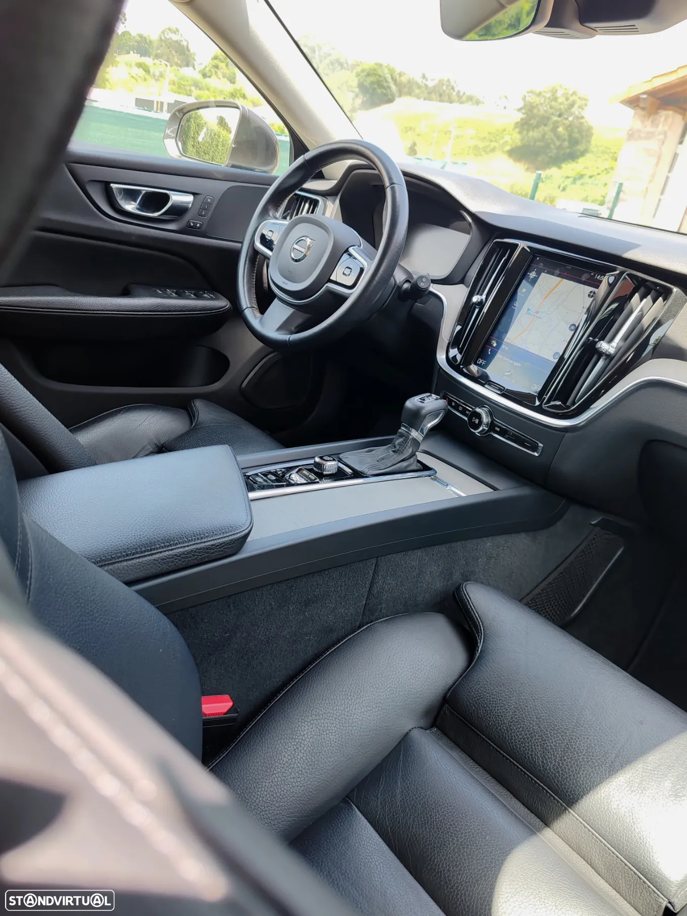 Volvo V60 2.0 D4 Inscription Geartronic - 23