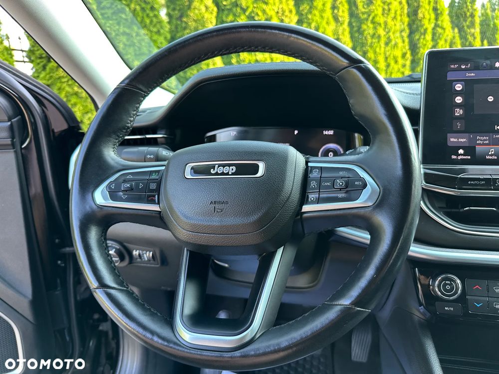 Jeep Compass - 25