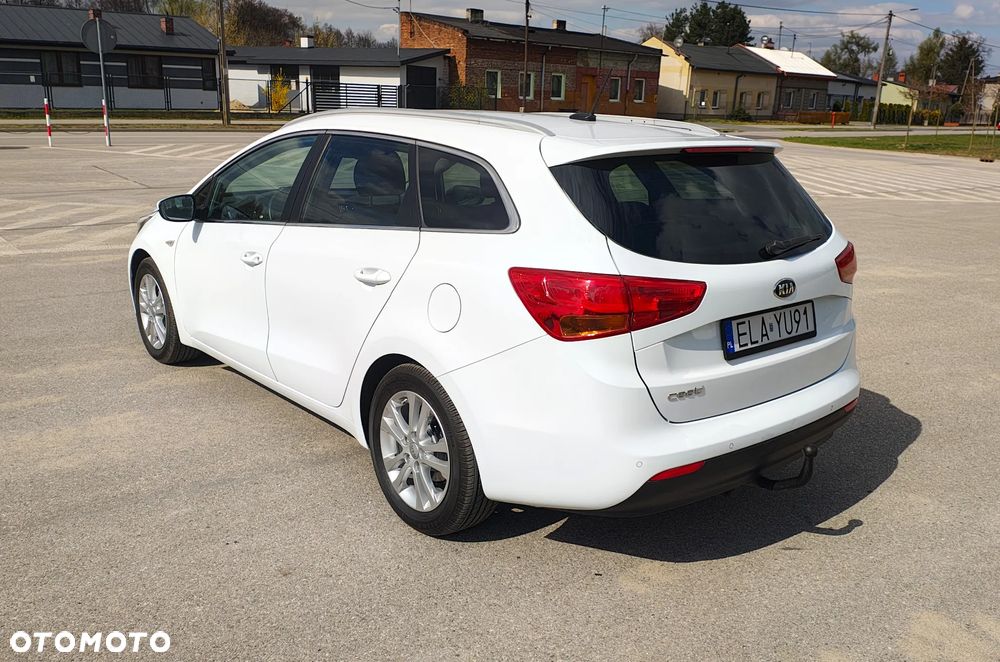 Kia Ceed 1.6 GDI Platinum Edition - 6