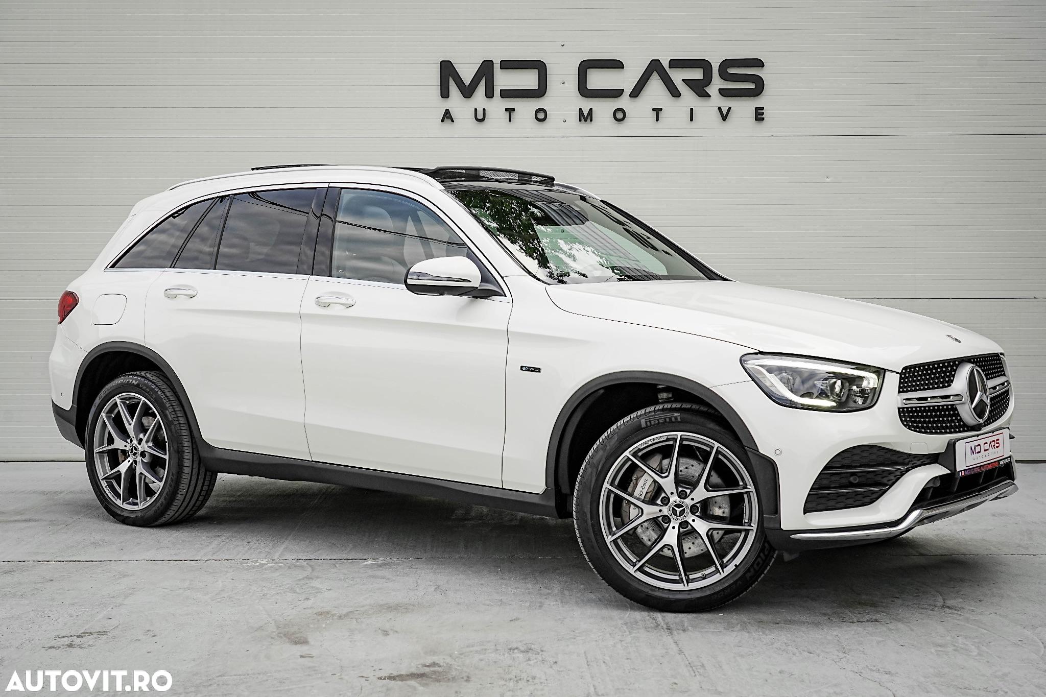 Mercedes-Benz GLC 300 e 4Matic 9G-TRONIC Edition AMG Line - 27