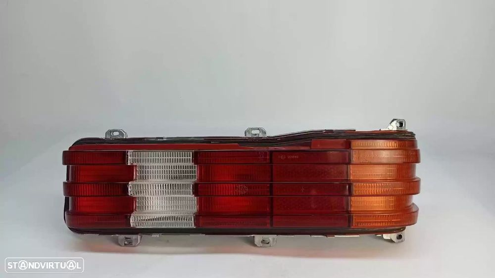 FAROLIM TRASEIRO DIREITO MERCEDES-BENZ SEDAN 1982 -A1238205064 - 1