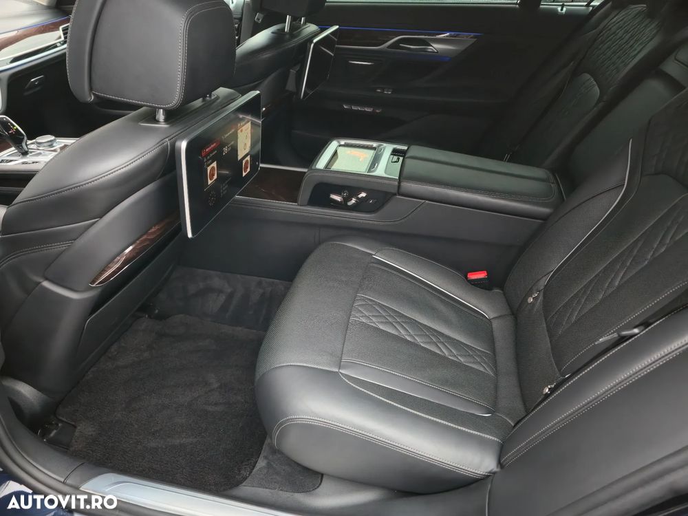 BMW Seria 7 740Le iPerformance - 28
