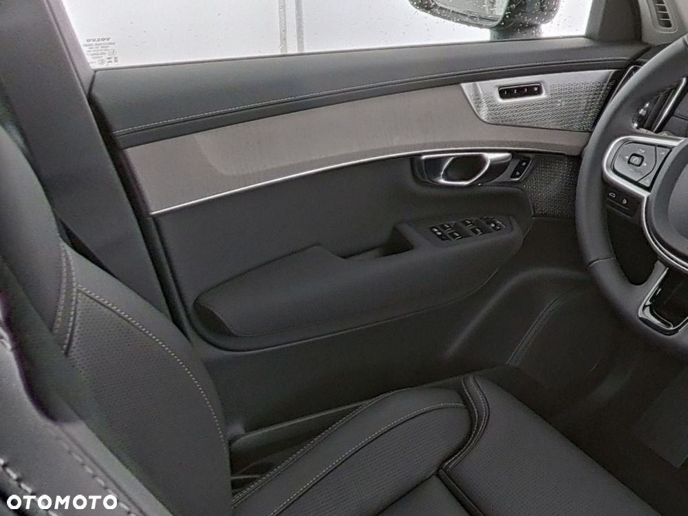 Volvo XC 90 T8 AWD Plug-In Hybrid Plus Dark 7os - 12