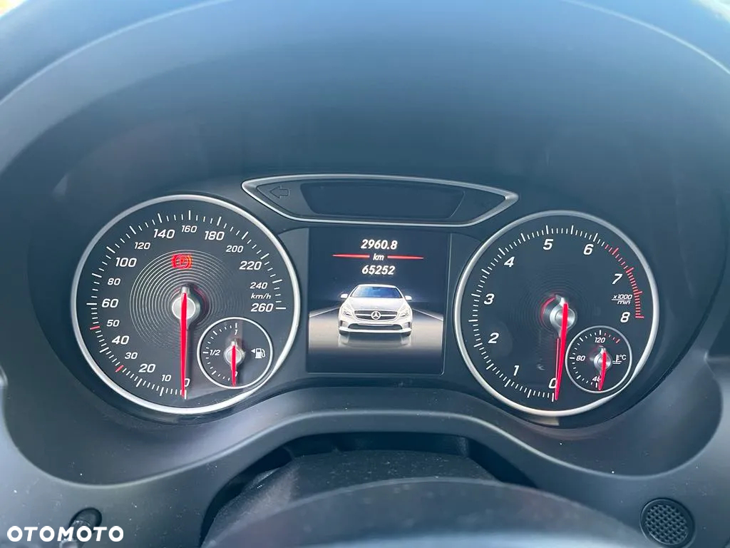 Mercedes-Benz Klasa A 180 (BlueEFFICIENCY) 7G-DCT - 11