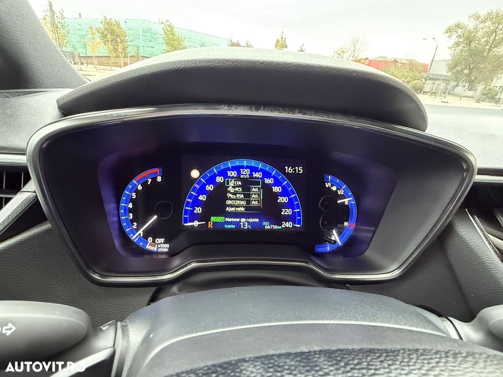 Toyota Corolla 2.0 Hybrid GR Sport - 36