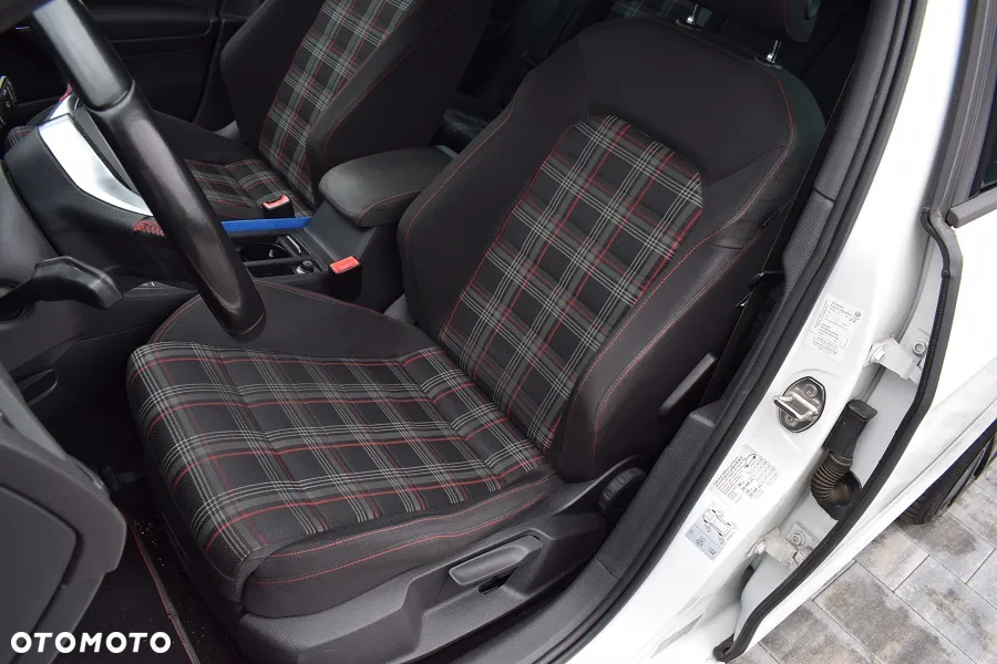 Volkswagen Golf VII 2.0 TSI BMT GTI - 8