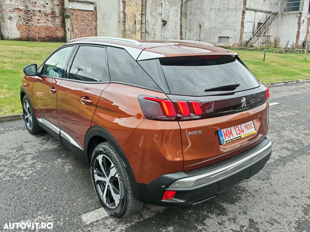 Peugeot 3008 1.6 BlueHDI S&S EAT6 Allure - 3