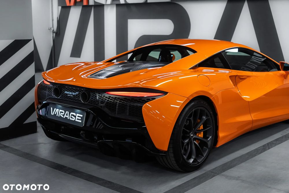 McLaren Artura - 23