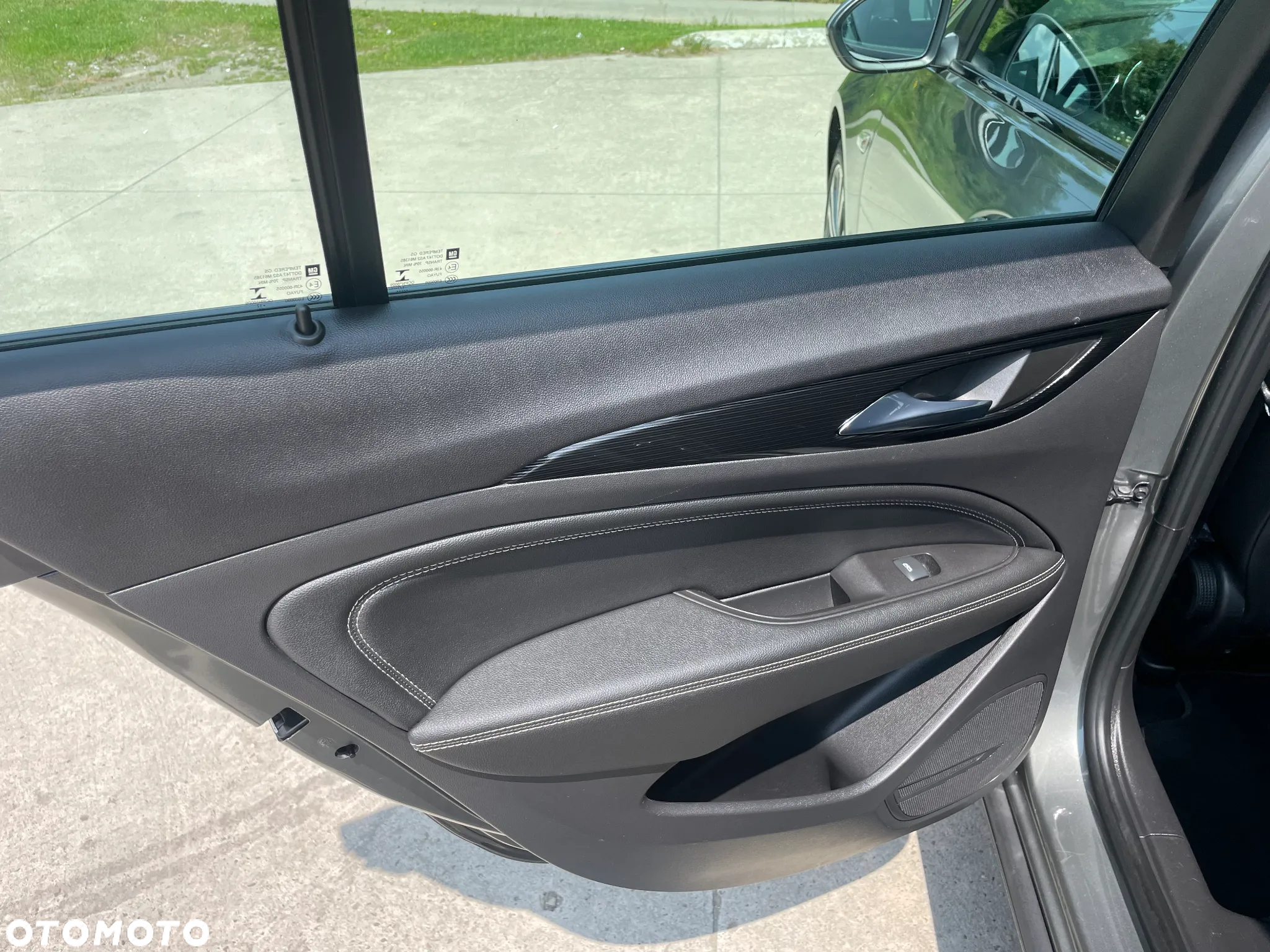 Opel Insignia 2.0 CDTI 4x4 Automatik Design Edition - 16