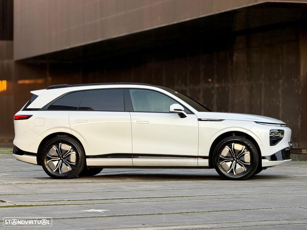 Xpeng G9 98 kWh Long Range - 37