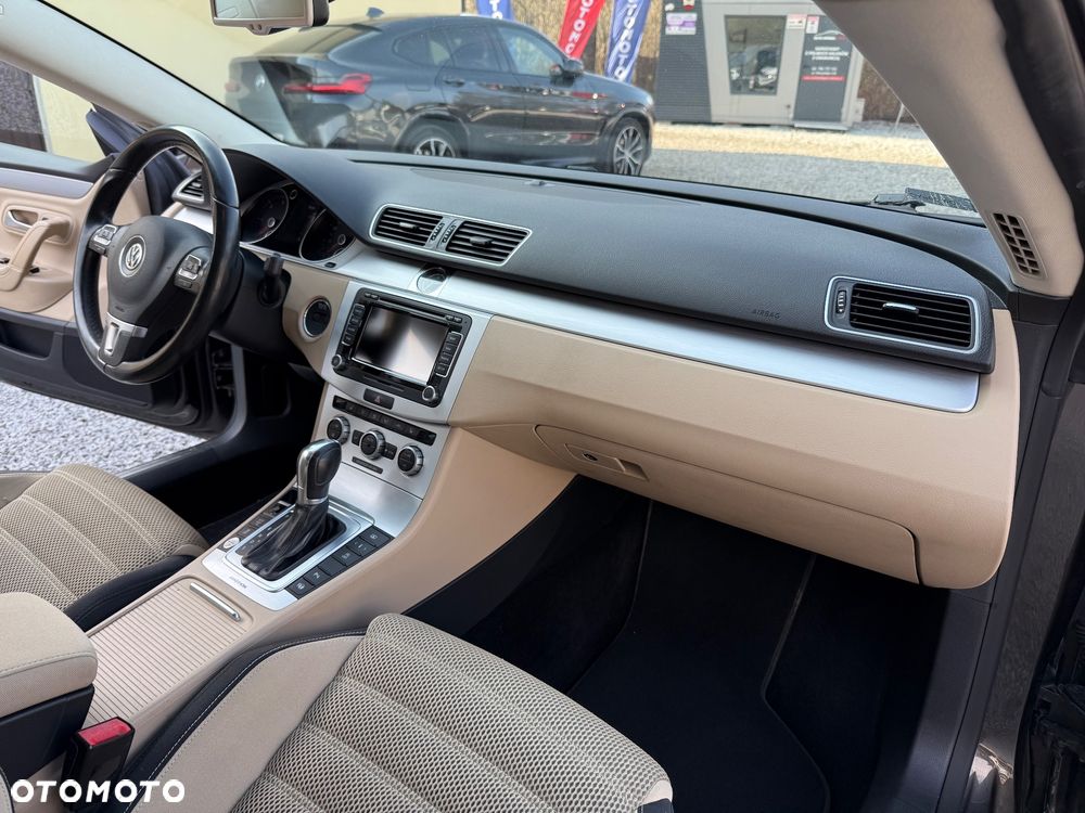 Volkswagen Passat CC - 12