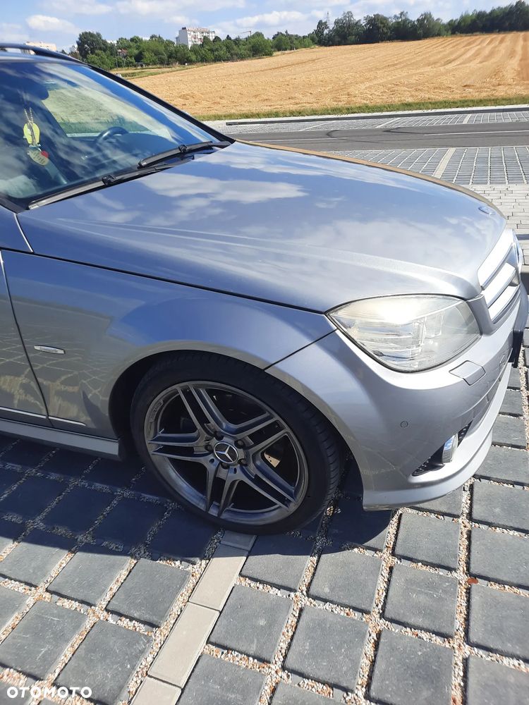 Mercedes-Benz Klasa C 220 CDI DPF Automatik Avantgarde - 31