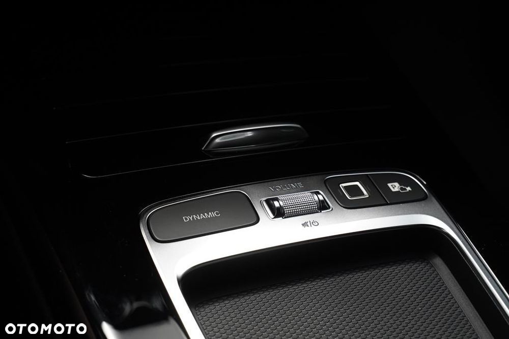 Mercedes-Benz Klasa A 200 7G-DCT AMG Line - 25