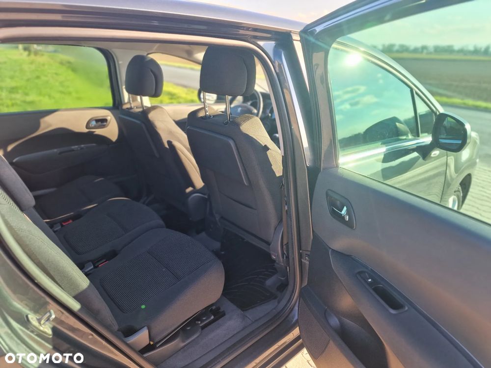 Peugeot 5008 1.6 BlueHDI Active S&S - 26