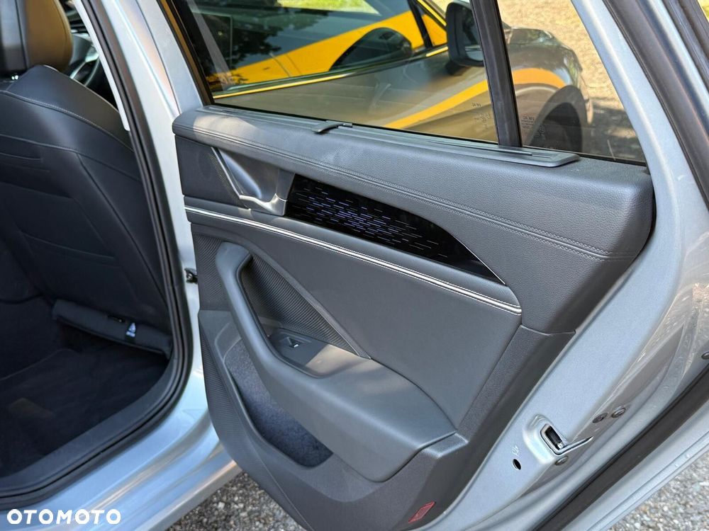 Volkswagen Passat - 17