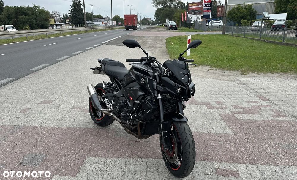 Yamaha MT - 9